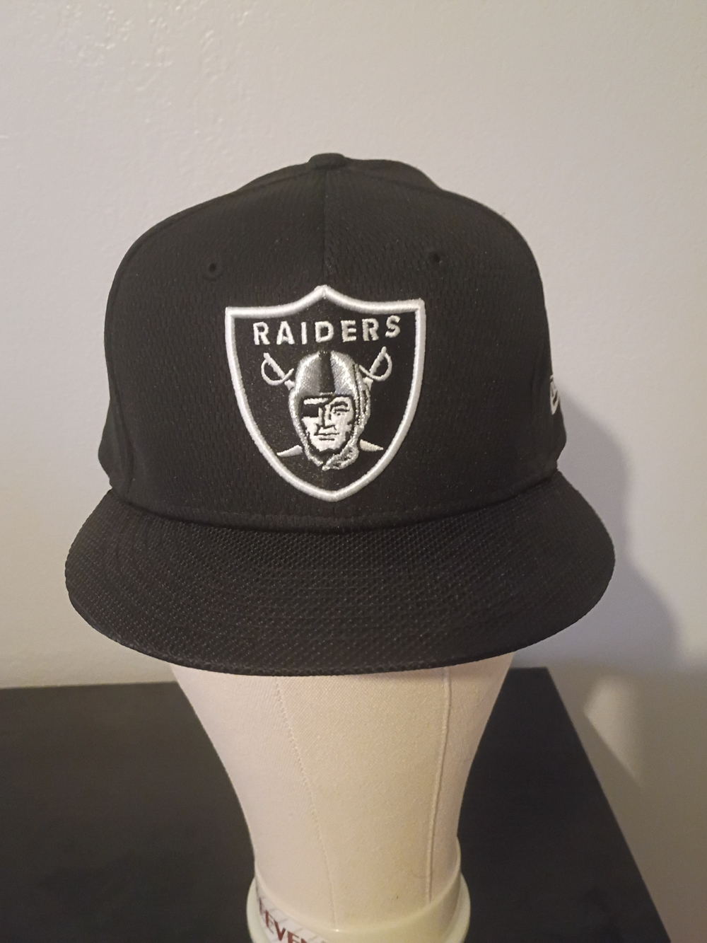 New Era Oakland Raiders Black Snapback Hat